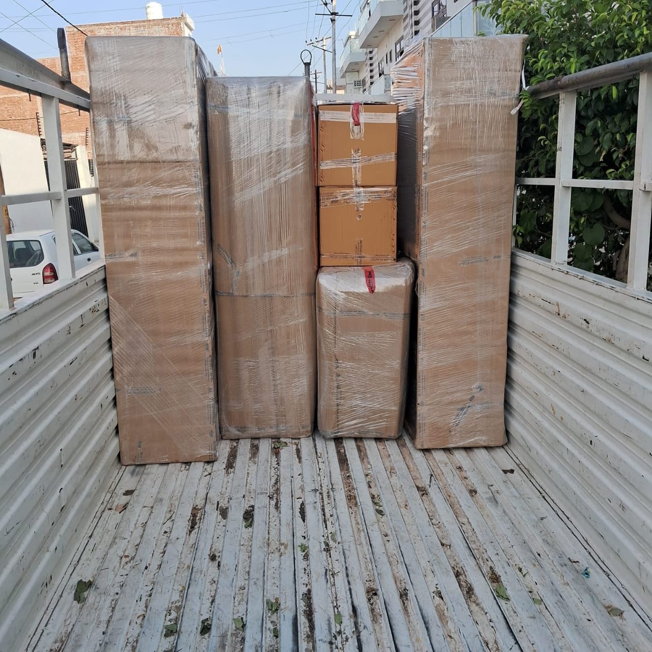 Packers and Movers in Uripok